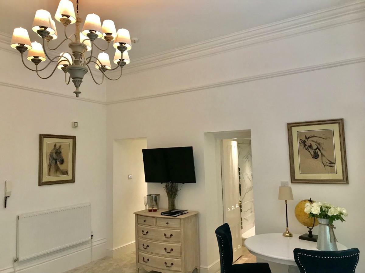 Ranmoor Serviced Apartments - The Courtyard Suite Sheffield Esterno foto
